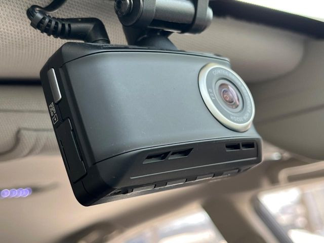 �y�h���C�u���R�[�_�[�z���S�E���S�ȃJ�[���C�t�ɕK�{�̃h���C�u���R�[�_�[�𑕔�!���s���͂������A������^�]�⎖�̂ɑ��������ۂ̏󋵂��f���ŋL�^���A����̃��X�N�ɔ����܂��B