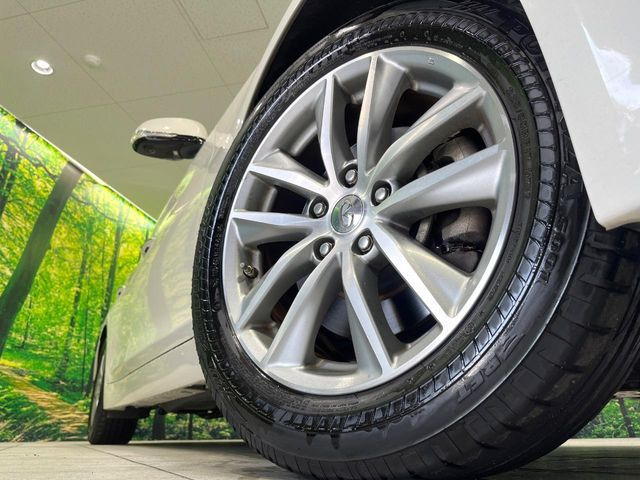 �y����17�C���`�A���~�z�C�[���z�O�ςɃ}�b�`���������A���~�z�C�[���𑕒����Ă���܂��B�e��ЊO�A���~�z�C�[����A�X�^�b�h���X�^�C�����戵�����Ă���܂��B���񂲑��k����������