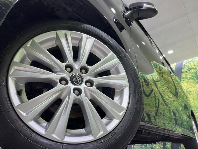 �y�O���[�h��p����18�C���`�A���~�z�C�[���z�f�U�C�����̍��������A���~�z�C�[���𑕒����Ă���܂��B�e��ЊO�A���~�z�C�[����A�X�^�b�h���X�^�C�����戵�����Ă���܂��B���񂲑��k������