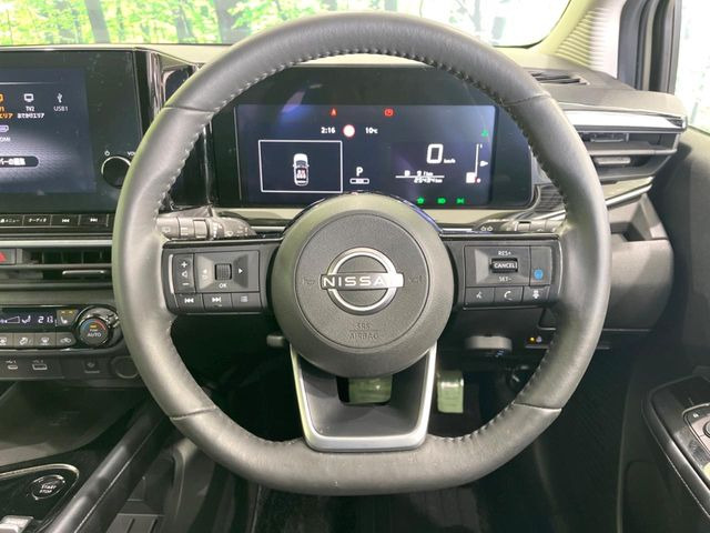 �y�����v�����X�e�A�����O�z�㎿�Ȋv���g�p���邱�ƂŁA��ɂ����������݂ƂĂ��^�]���₷���n���h���ł���