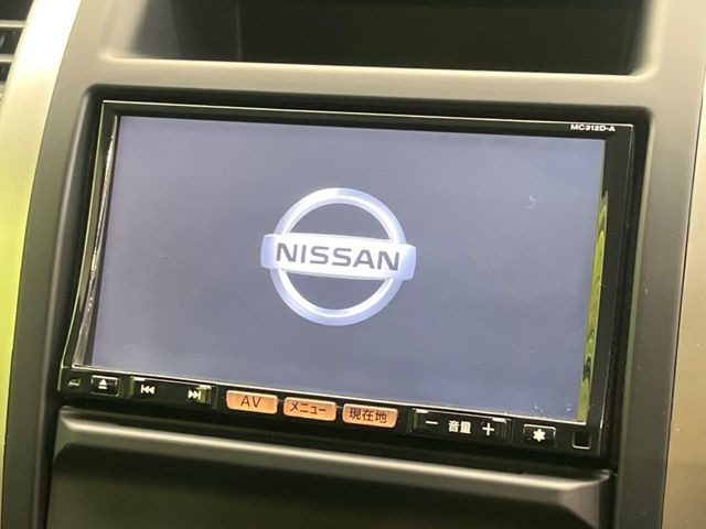 �y�����i�r�z�l�C�̏����i�r�𑕔����Ă���܂��B�i�r�̎g���₷���͂������A�I�[�f�B�I�@�\���[��!�L�����v�◷�s�͂������A�ʋ΂┃�����ȂǕ��i�̃h���C�u���y�����Ȃ�͂���