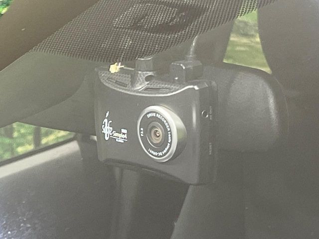 �y�h���C�u���R�[�_�[�z�h���C�u���R�[�_�[����!���s���͂������A������^�]�⎖�̂ɑ��������ہA�f���ŋL�^���A����̃��X�N�ɔ����܂��B���L�^�pSD�J�[�h�͂��q�l�����g�ł��������������K�v������܂��B