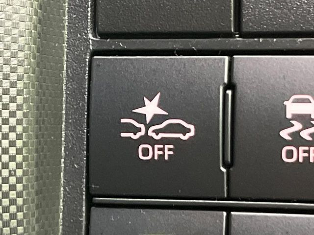 �y�X�}�[�g�A�V�X�g�z���s���ɑO���̎ԗ�����F�����A�Փ˂������Ȏ��͌x��ƃu���[�L�ŏՓˉ���Ɣ�Q�y�����A�V�X�g�B�����S�Ƀh���C�u�����y���݂��������܂��B