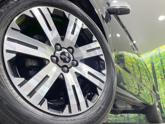 �y����18�C���`�A���~�z�C�[���z�O�ςɃ}�b�`���������A���~�z�C�[���𑕒����Ă���܂��B�e��ЊO�A���~�z�C�[����A�X�^�b�h���X�^�C�����戵�����Ă���܂��B���񂲑��k����������