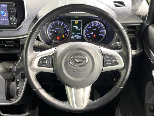 インパネシフトならハンドルからの移動距離が短く操作もスムーズ!また、足元が広くなりすっきりしますので、大柄な方でも快適にお過ごしいただけます。