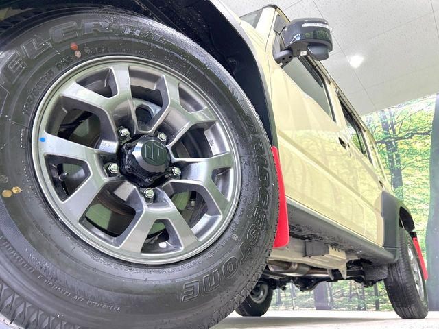 �y����15�C���`�A���~�z�C�[���z�O�ςɃ}�b�`���������A���~�z�C�[���𑕒����Ă���܂��B�e��ЊO�A���~�z�C�[����A�X�^�b�h���X�^�C�����戵�����Ă���܂��B���񂲑��k����������