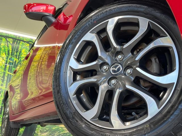 �y����16�C���`�A���~�z�C�[���z�O�ςɃ}�b�`���������A���~�z�C�[���𑕒����Ă���܂��B�e��ЊO�A���~�z�C�[����A�X�^�b�h���X�^�C�����戵�����Ă���܂��B���񂲑��k����������