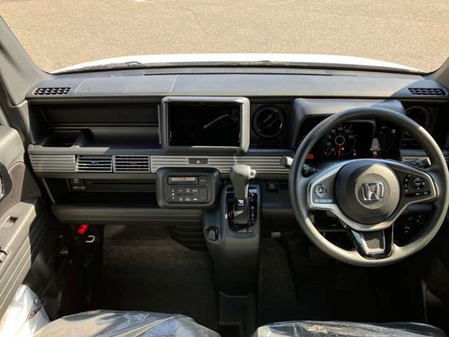 N-VANファン ターボ 4WD