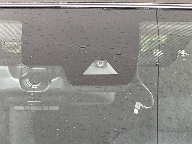 �y�G�}�[�W�F���V�[�u���[�L�z���s���ɑO���̎ԗ�����F�����A�Փ˂������Ȏ��͌x��ƃu���[�L�ŏՓˉ���Ɣ�Q�y�����A�V�X�g�B�����S�Ƀh���C�u�����y���݂��������܂��B