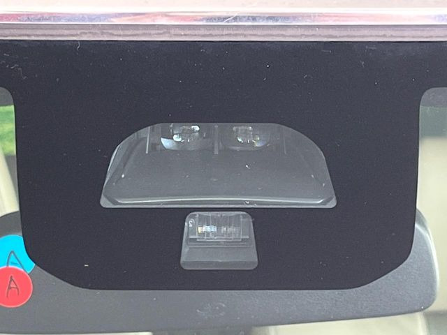 �y�V�e�B�u���[�L�A�N�e�B�u�V�X�e���z�ᑬ���s���ɑO���̎ԗ�����F�����A�Փ˂������Ȏ��͌x��ƃu���[�L�ŏՓˉ���Ɣ�Q�y�����A�V�X�g�B�����S�Ƀh���C�u�����y���݂��������܂��B