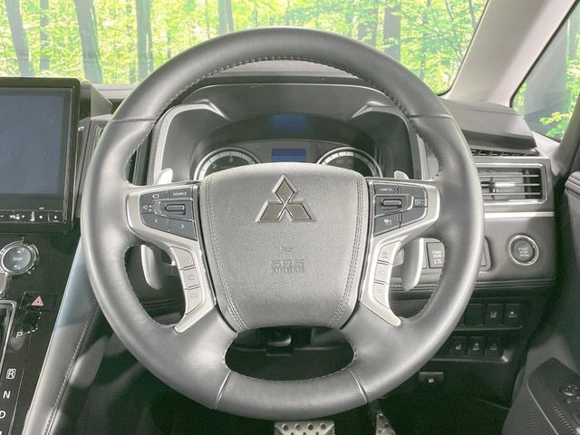 �y�����v�����X�e�A�����O�z�㎿�Ȋv���g�p���邱�ƂŁA��ɂ����������݂ƂĂ��^�]���₷���n���h���ł���