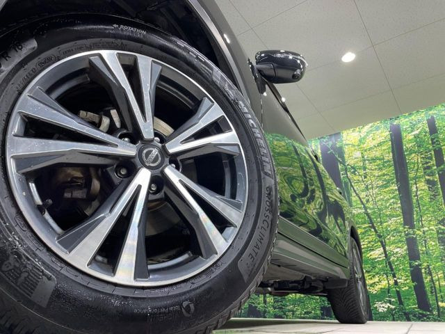 �y����18�C���`�A���~�z�C�[���z�O�ςɃ}�b�`���������A���~�z�C�[���𑕒����Ă���܂��B�e��ЊO�A���~�z�C�[����A�X�^�b�h���X�^�C�����戵�����Ă���܂��B���񂲑��k����������