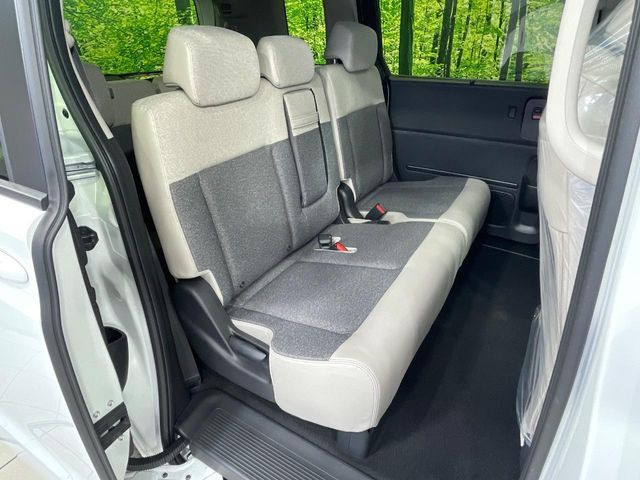 ���i���ȃI���W�i���t���A�}�b�g���I�v�V�����ɂĂ��p�ӂ��Ă���܂��B���D���ȃf�U�C����J���[�����Ԃɍ��킹�đI��ł����������Ƃ��ł��܂���