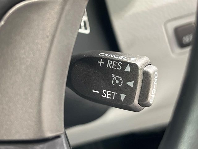 �y�N���[�Y�R���g���[���z�������H�����N���N���s�B�A�N�Z���𗣂��Ă���葬�x�ő��s���ł��A�������^�]���̕��S���y��!�����E�������ȒP�ȃX�C�b�`����Œ����ł��܂��B