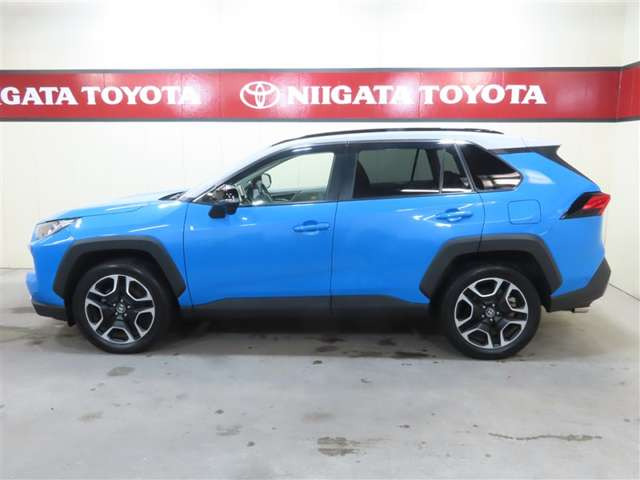 RAV42.0 アドベンチャー 4WD