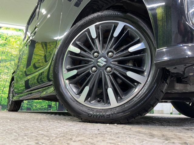 �y����15�C���`�A���~�z�C�[���z�O�ςɃ}�b�`���������A���~�z�C�[���𑕒����Ă���܂��B�e��ЊO�A���~�z�C�[����A�X�^�b�h���X�^�C�����戵�����Ă���܂��B���񂲑��k����������