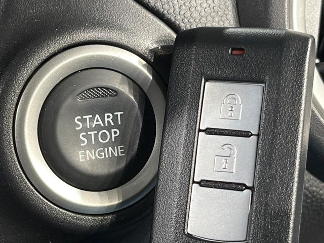 �y�I�y���[�V�����L�[�z�J�o����|�P�b�g�ɓ��ꂽ�܂܂ł��h�A�̎{���E�������\�ȃX�}�[�g�L�[�𑕔��B�G���W���̃I���E�I�t�����J�M�����o���K�v����������Ƃ��Ă��֗��ł���