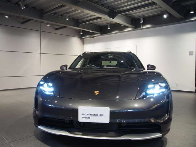 タイカンクロスツーリスモ4 4シート 4WD