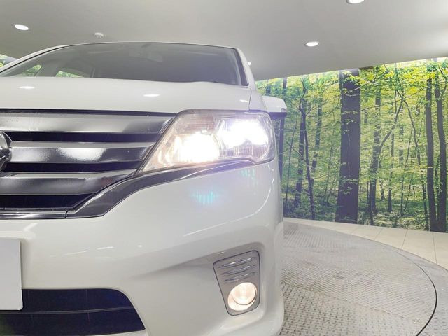 �yLED�w�b�h���C�g�z���V����ԑ��s�����ǍD�Ȏ��E���m�ۂ����S���ĉ^�]�ł��鍂�P�xLED�w�b�h���C�g�𑕔�!�_�����x�������A����d�͂��}�����Ă��܂��B