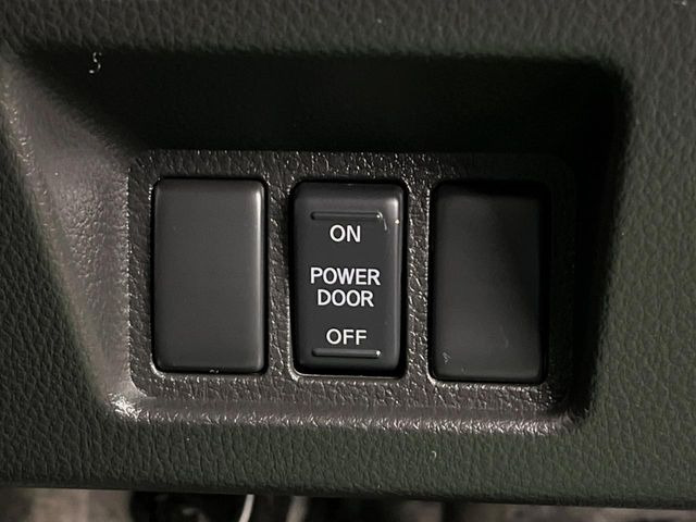 �y�����p���[�X���C�h�h�A�z�X�}�[�g�L�[��^�]�Ȃ̃X�C�b�`�Ō�ȗ����X���C�h�h�A�̊J���\���d��������͂����ăh�A���J����K�v�������A�����Ȃ��q�l�ł��ȒP�ɊJ���߂ł����K�ł���