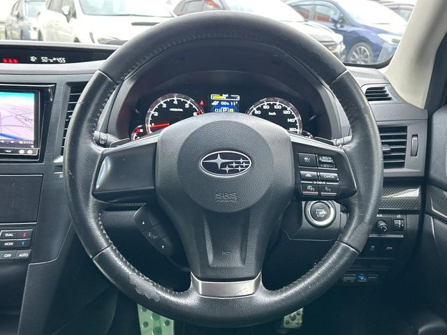 �y�����v�����X�e�A�����O�z�㎿�Ȋv���g�p���邱�ƂŁA��ɂ����������݂ƂĂ��^�]���₷���n���h���ł���