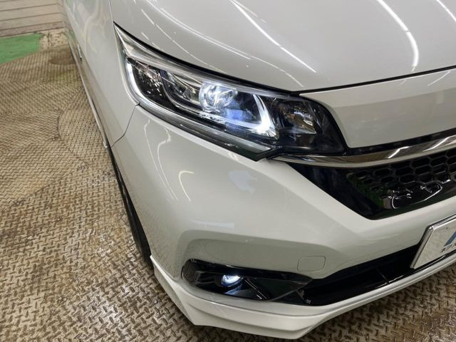 �yLED�w�b�h���C�g�z���V����ԑ��s�����ǍD�Ȏ��E���m�ۂ����S���ĉ^�]�ł��鍂�P�xLED�w�b�h���C�g�𑕔�!�_�����x�������A����d�͂��}�����Ă��܂��B