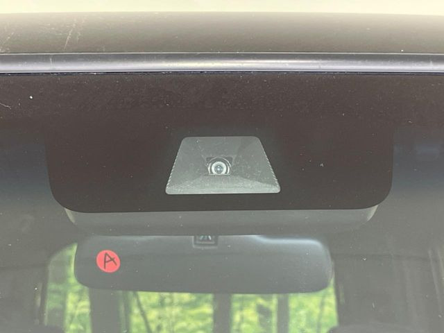 �y�z���_�Z���V���O�z���s���ɑO���̎ԗ�����F�����A�Փ˂������Ȏ��͌x��ƃu���[�L�ŏՓˉ���Ɣ�Q�y�����A�V�X�g�B�����S�Ƀh���C�u�����y���݂��������܂��B