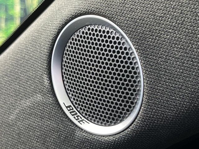 �yBOSE�T�E���h�V�X�e���z���[�J�[�I�v�V�����̍��i�ʃT�E���h�V�X�e���𓋍ځB��p�̃`���[�j���O���{���ꂽ�召�l�X�ȃX�s�[�J�[����ǎ��ȃT�E���h���t�ł��A�Տꊴ���ӂ�鉹����Ԃ����o���܂��B