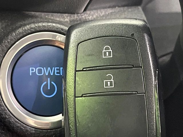 �y�X�}�[�g�L�[�z�J�o����|�P�b�g�ɓ��ꂽ�܂܂ł��h�A�̎{���E�������\�ȃX�}�[�g�L�[�𑕔��B�G���W���̃I���E�I�t�����J�M�����o���K�v����������Ƃ��Ă��֗��ł���