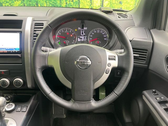 �y�����v�����X�e�A�����O�z�㎿�Ȋv���g�p���邱�ƂŁA��ɂ����������݂ƂĂ��^�]���₷���n���h���ł���