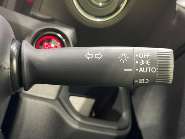 �y�I�[�g���C�g�z����̖��邳�ɉ����Ď����Ńw�b�h���C�g�̓_���E�������ł���@�\�ł�!���C�g�̕t���Y��E�����Y��Ȃǂ������Ȃ�A�J�̓���[���̑��s�����S!�g���l���ʉߎ����֗��ł��ˁ�