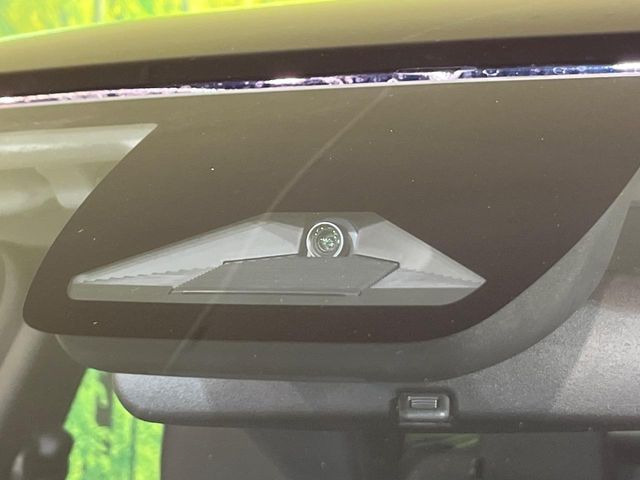 �y�z���_�Z���V���O�z���s���ɑO���̎ԗ�����F�����A�Փ˂������Ȏ��͌x��ƃu���[�L�ŏՓˉ���Ɣ�Q�y�����A�V�X�g�B�����S�Ƀh���C�u�����y���݂��������܂��B