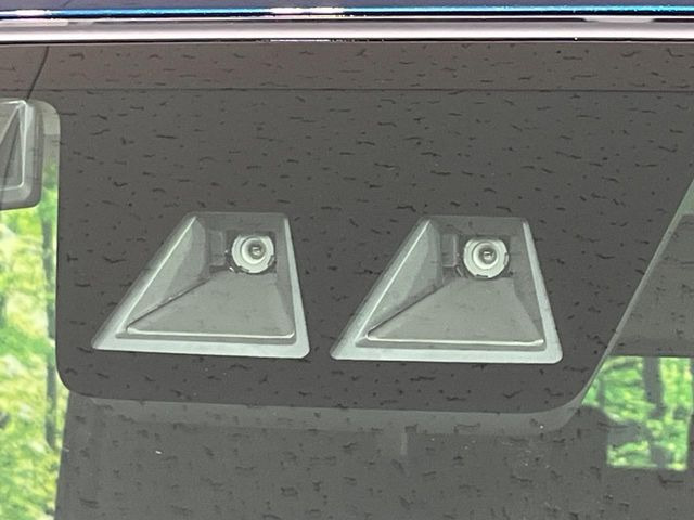 �y�X�}�[�g�A�V�X�g�z���s���ɑO���̎ԗ�����F�����A�Փ˂������Ȏ��͌x��ƃu���[�L�ŏՓˉ���Ɣ�Q�y�����A�V�X�g�B�����S�Ƀh���C�u�����y���݂��������܂��B