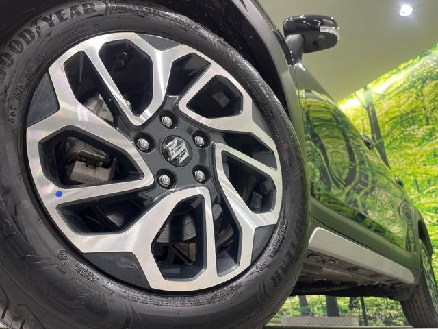 �y����16�C���`�A���~�z�C�[���z�O�ςɃ}�b�`���������A���~�z�C�[���𑕒����Ă���܂��B�e��ЊO�A���~�z�C�[����A�X�^�b�h���X�^�C�����戵�����Ă���܂��B���񂲑��k����������