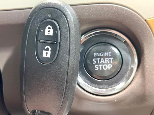 �y�L�[���X�X�^�[�g�V�X�e���z�J�o����|�P�b�g�ɓ��ꂽ�܂܂ł��h�A�̎{���E�������\�ȃX�}�[�g�L�[�𑕔��B�G���W���̃I���E�I�t�����J�M�����o���K�v����������Ƃ��Ă��֗��ł���