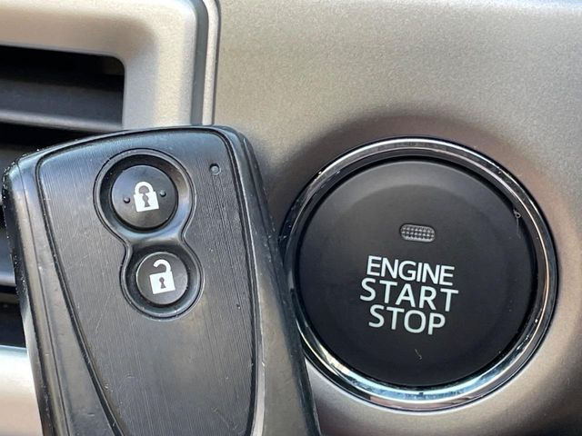 �y�L�[�t���[�V�X�e���z�J�o����|�P�b�g�ɓ��ꂽ�܂܂ł��h�A�̎{���E�������\�ȃX�}�[�g�L�[�𑕔��B�G���W���̃I���E�I�t�����J�M�����o���K�v����������Ƃ��Ă��֗��ł���