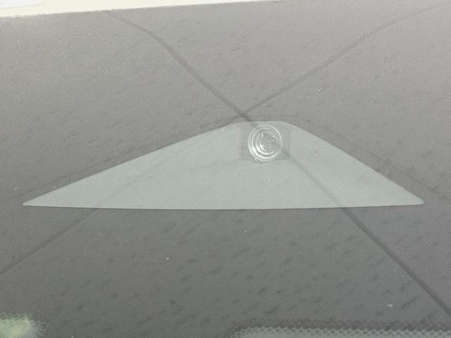 �y�C���e���W�F���g�G�}�[�W�F���V�[�u���[�L�z�t�����g�J�����őO���̎ԗ�����s�҂����m�B�Փ˂������Ȏ��͏Փ˔�Q�y���u���[�L���쓮�A�Փˉ�����T�|�[�g�B�����S�Ƀh���C�u�����y���݂��������܂��B