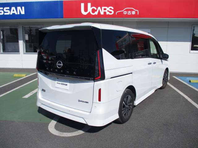 セレナ1.4 e-POWER ハイウェイスターV