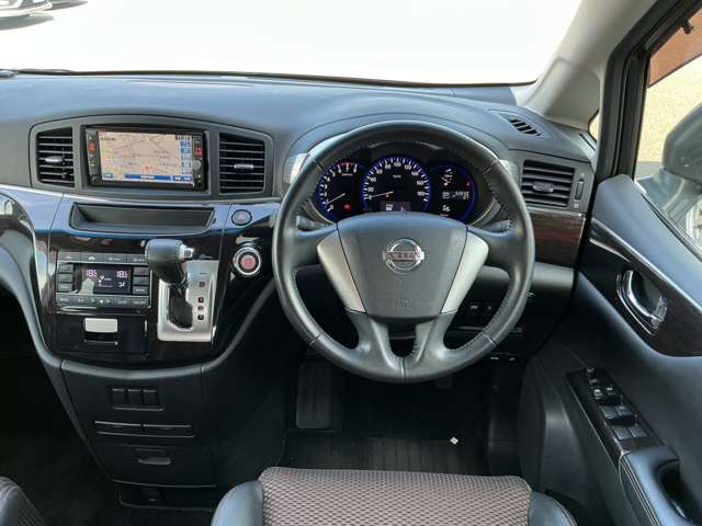 エルグランド2.5 250ハイウェイスター アーバンクロム