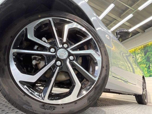 �y�����I�v�V����14�C���`�A���~�z�C�[���z�����I�v�V�����z�C�[���𑕒��B���s���\�̌���ɉ����A�O�ς����X�^�C���b�V���ɂȂ��Ă��܂��B