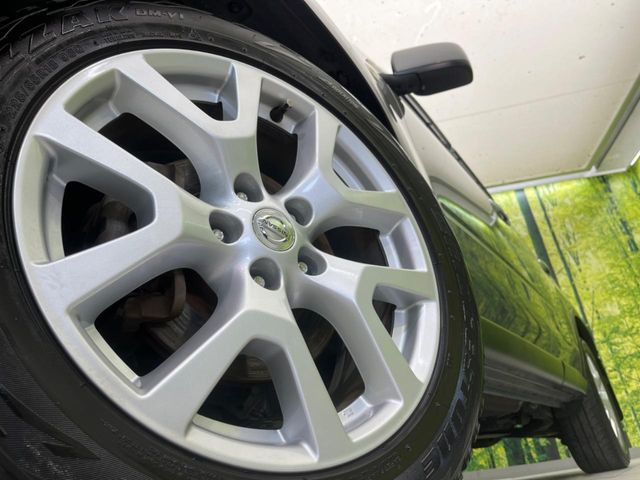 �y����18�C���`�A���~�z�C�[���z�O�ςɃ}�b�`���������A���~�z�C�[���𑕒����Ă���܂��B�e��ЊO�A���~�z�C�[����A�X�^�b�h���X�^�C�����戵�����Ă���܂��B���񂲑��k����������