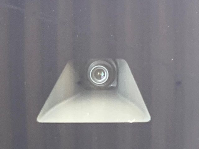 �y�C���e���W�F���g�G�}�[�W�F���V�[�u���[�L�z�t�����g�J�����őO���̎ԗ�����s�҂����m�B�Փ˂������Ȏ��͏Փ˔�Q�y���u���[�L���쓮�A�Փˉ�����T�|�[�g�B�����S�Ƀh���C�u�����y���݂��������܂��B