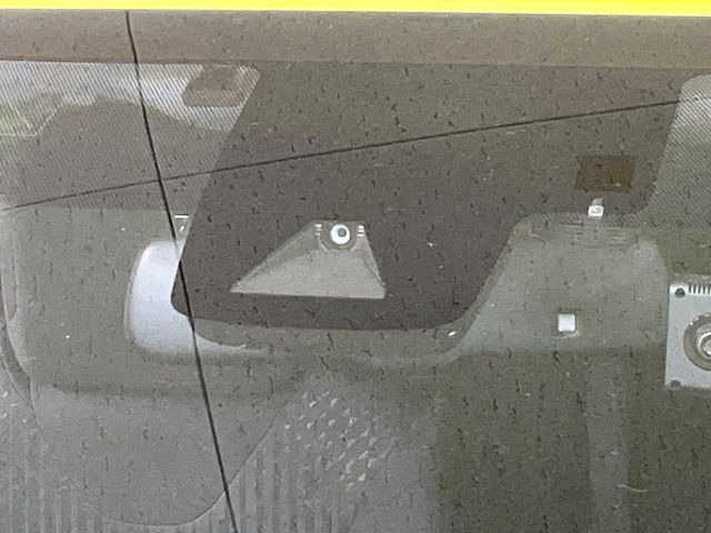 �y�g���^�Z�[�t�e�B�Z���X�z���s���ɑO���̎ԗ�����F�����A�Փ˂������Ȏ��͌x��ƃu���[�L�ŏՓˉ���Ɣ�Q�y�����A�V�X�g�B�����S�Ƀh���C�u�����y���݂��������܂��B