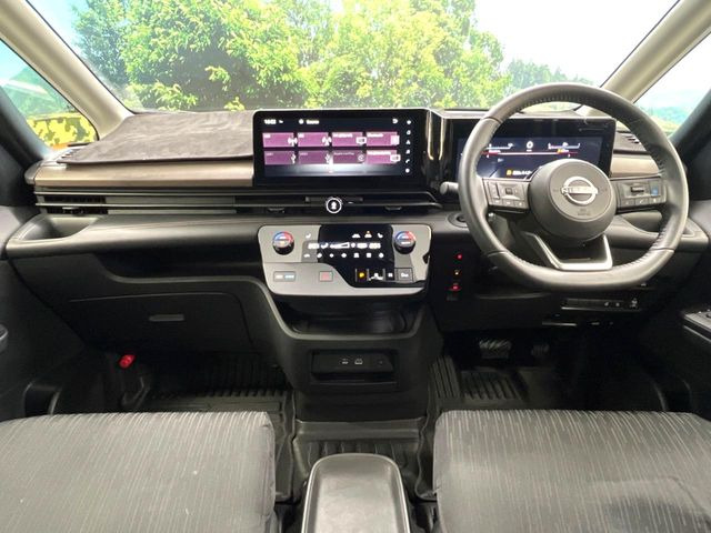 セレナ1.4 e-POWER ハイウェイスターV