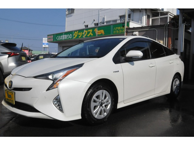 プリウス1.8 A プレミアム ツーリングセレクション E-Four 4WD