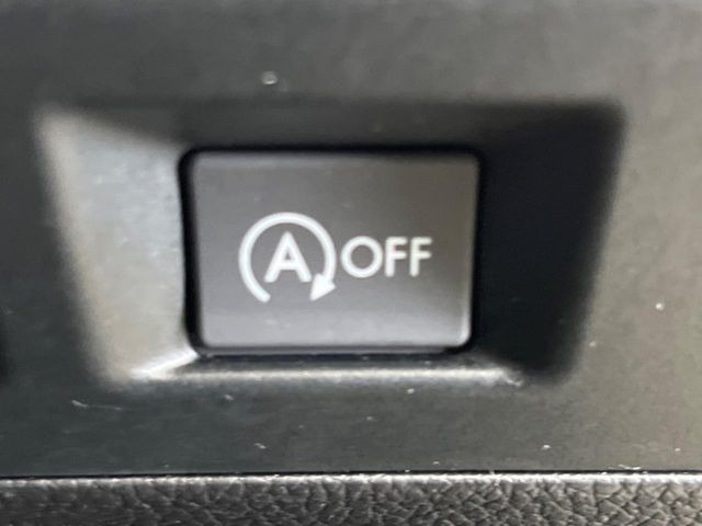 �y�A�C�h�����O�X�g�b�v�z�ԐM����a�؂Œ�Ԃ����ۂɃG���W�����~���A���ʂȔR���̏����}���܂��B�R��������ی�ɂȂ���@�\��G���W���̓u���[�L�𗣂��΍Ďn�����܂��B