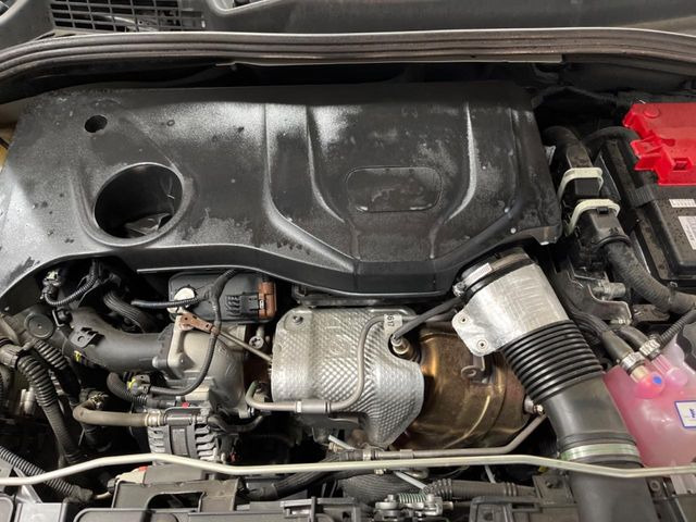 �����X�ł́A�e���[�J�[�̐�p�f�f�e�X�^�[�𓱓��B���Ǝ��i�����e�N�j�J���X�^�b�t���풓���Ă���܂��̂ŁA������̍ۂɂ����S���Ă����p���������܂��B