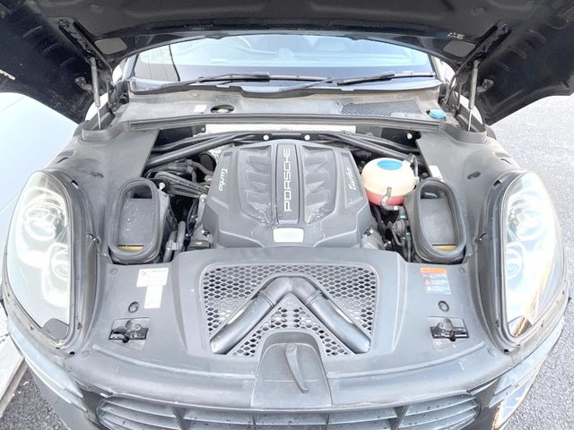 �����X�ł́A�e���[�J�[�̐�p�f�f�e�X�^�[�𓱓��B���Ǝ��i�����e�N�j�J���X�^�b�t���풓���Ă���܂��̂ŁA������̍ۂɂ����S���Ă����p���������܂��B