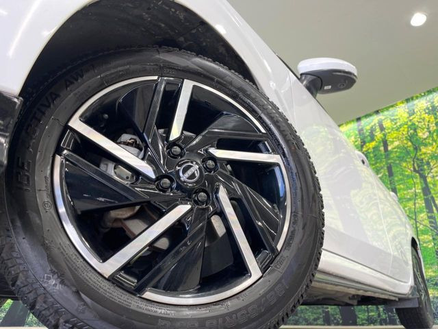 �y����16�C���`�A���~�z�C�[���z�O�ςɃ}�b�`���������A���~�z�C�[���𑕒����Ă���܂��B�e��ЊO�A���~�z�C�[����A�X�^�b�h���X�^�C�����戵�����Ă���܂��B���񂲑��k����������