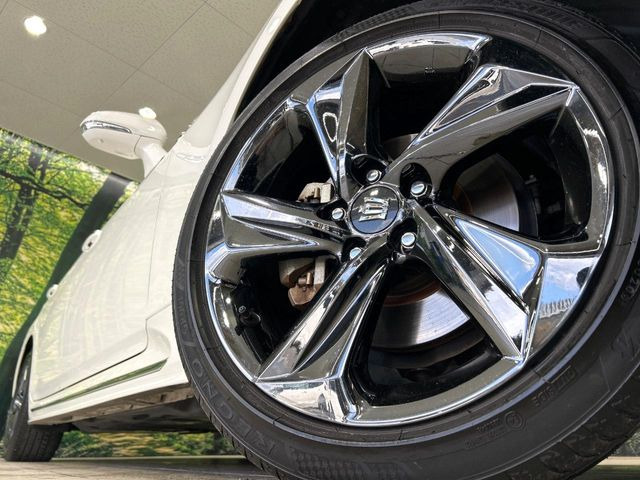 �y����18�C���`�A���~�z�C�[���z�O�ςɃ}�b�`���������A���~�z�C�[���𑕒����Ă���܂��B�e��ЊO�A���~�z�C�[����A�X�^�b�h���X�^�C�����戵�����Ă���܂��B���񂲑��k����������